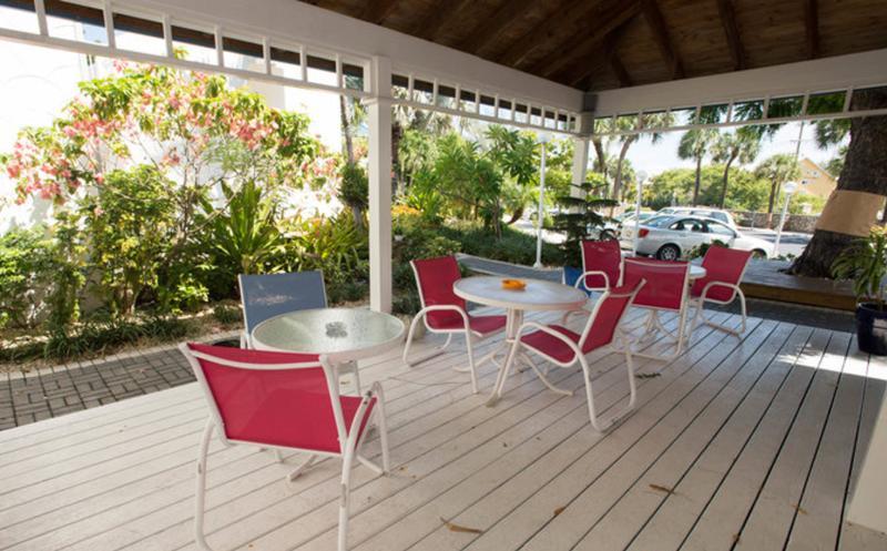 Villas Of The Galleon George Town Exterior photo